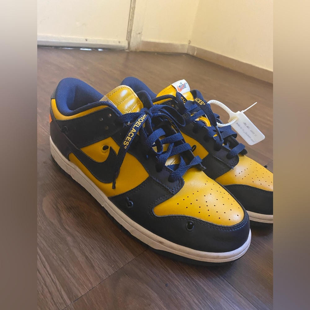 Off White Dunks Like New. Have Only been worn twice
